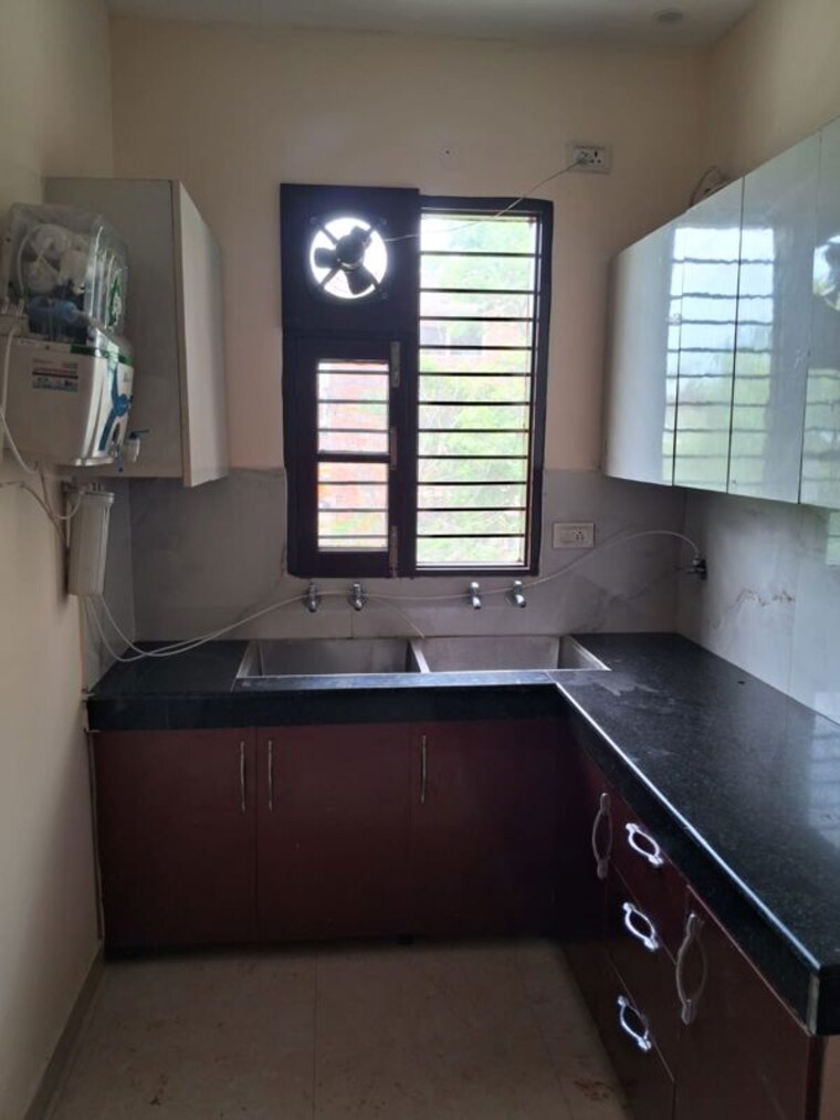 Kitchen, penta-homes 1 Bedroom 400 Sq.Ft. Apartment In Vip Road Zirakpur 9773472