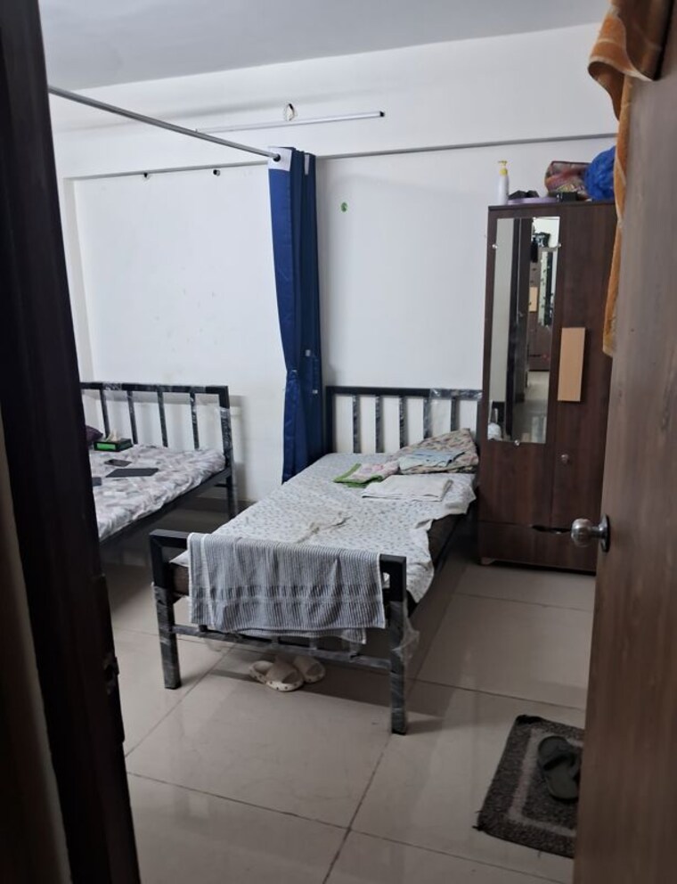 Room, ayyappa-kalakunj Pg For Boys & Girls In Santacruz West 9773474