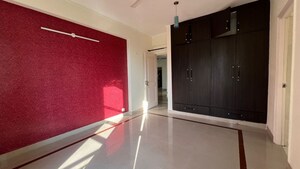 Building Lobby in 3 BHK Apartment at Orchid Petals, Sector 49 – for Rent