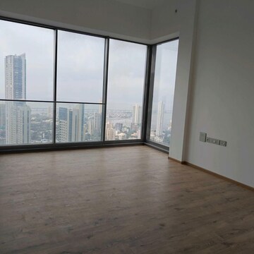 Room in 4 BHK Apartment at Rustomjee Crown, Gokhale Road – for Rent