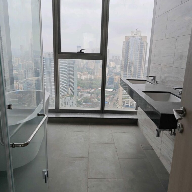 Bathroom, rustomjee-crown 4 Bedroom 1986 Sq.Ft. Apartment In Gokhale Road Mumbai 9773503