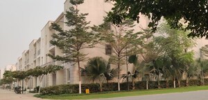 4 BHK Villa – Garden View at Godrej Golf Links Crest, Sector 27 Yamuna Expressway - for Rent