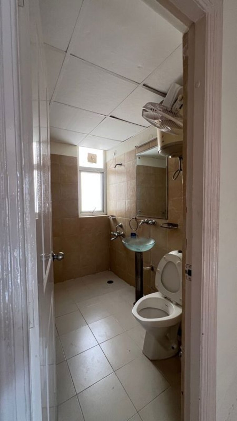 Bathroom, orchid-petals 3 Bedroom 2850 Sq.Ft. Apartment In Sector 49 Gurgaon 9773526