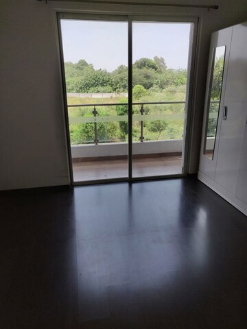 Room in 2 BHK Apartment at Vascon Forest County, Kharadi – for Sale