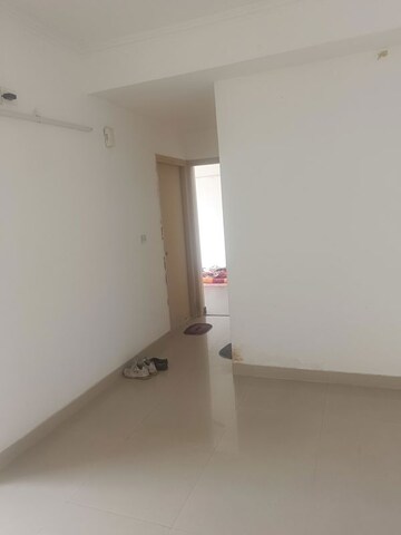 Room in 2 BHK Apartment at ATS Allure, Sector 22d Yamuna Expressway – for Rent