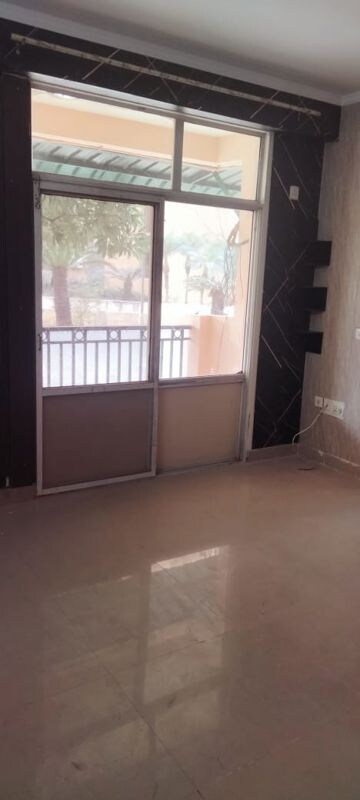 Room in 3 BHK Apartment at Ashiana Palm Court, Raj Nagar Extension – for Sale