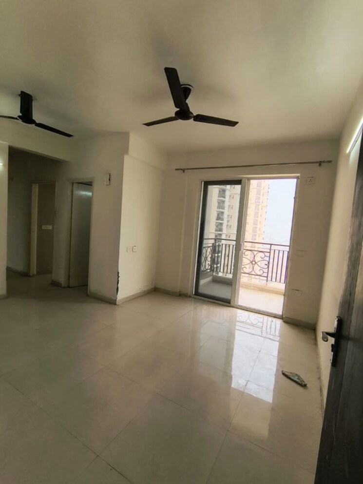 Room, signature-the-millennia-3 2 Bedroom 661 Sq.Ft. Apartment In Sector 37d Gurgaon 9773560