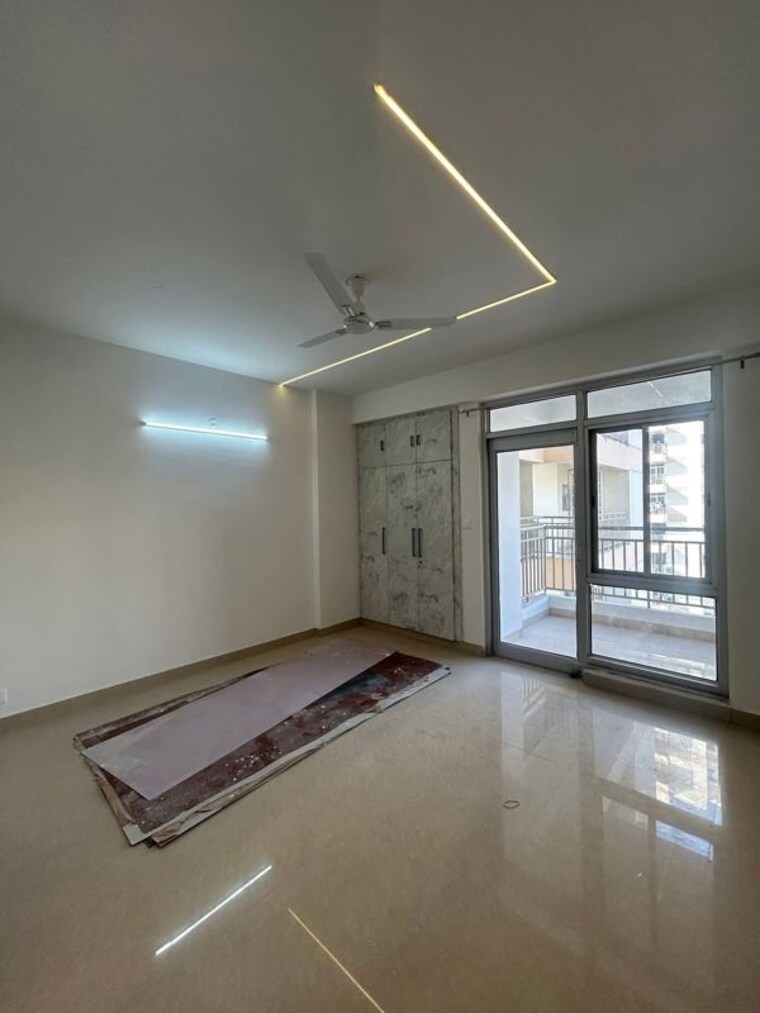 Room, saket 4 Bedroom 2200 Sq.Ft. Apartment In Saket Delhi 9773561