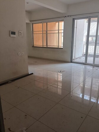 2 BHK + Extra Room 850 Sq.Ft. Apartment in Kolte Patil Life Republic