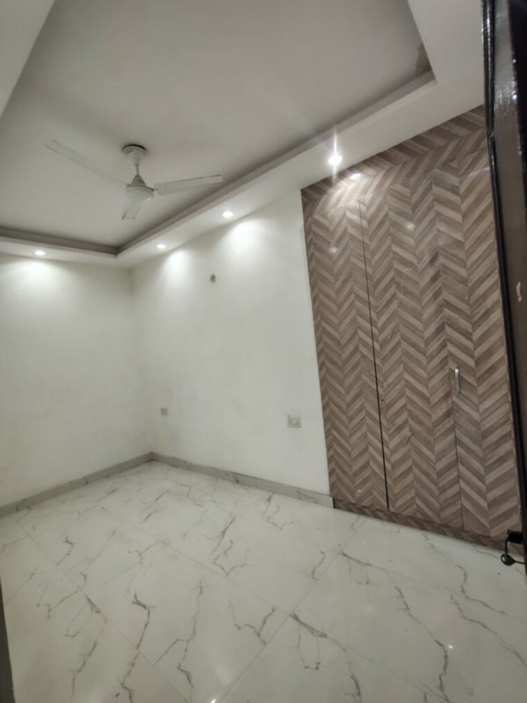 Bedroom, green fields colony 3 Bedroom 260 Sq.Yd. Builder Floor In Green Fields Colony Faridabad 9773570