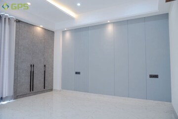 Room in 3 BHK Builder Floor at BPTP Green Oaks, Sector 70a – for Sale