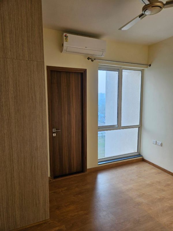 4 BHK + Servant Room Apartment For Rent in Godrej Windsor