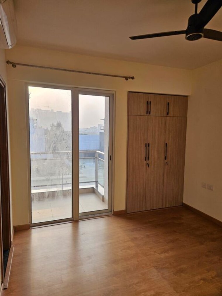 Room, godrej-windsor 4 Bedroom 1357 Sq.Ft. Apartment In Sector 27 Yamuna Expressway Greater Noida 9773577