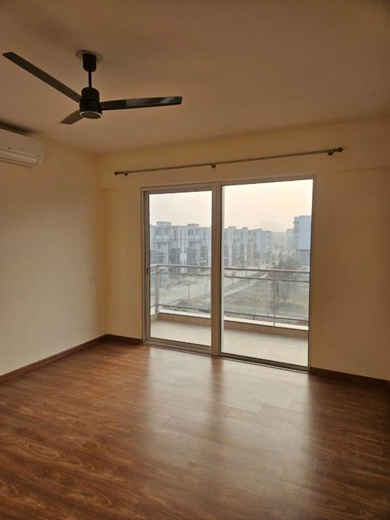 Room, godrej-windsor 4 Bedroom 1357 Sq.Ft. Apartment In Sector 27 Yamuna Expressway Greater Noida 9773577