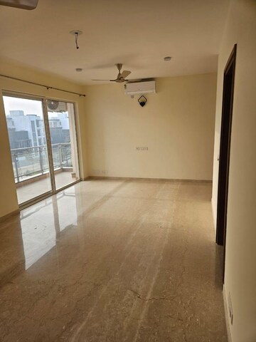 Room in 4 BHK Apartment at Godrej Windsor, Sector 27 Yamuna Expressway – for Rent