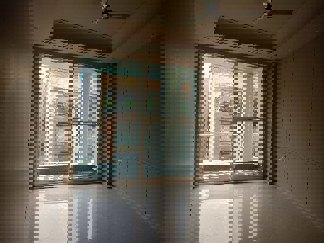 3 BHK + Servant Room Builder Floor For Sale in Rajouri Garden