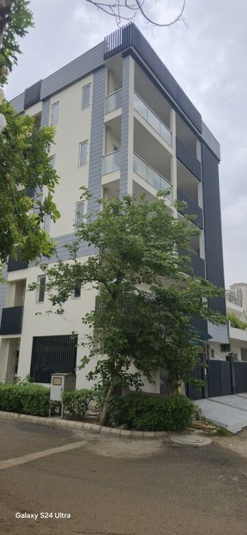 6+ BHK Villa – Exterior View View at Sector 99 - for Sale