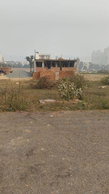  Plot For Sale in Sector 78