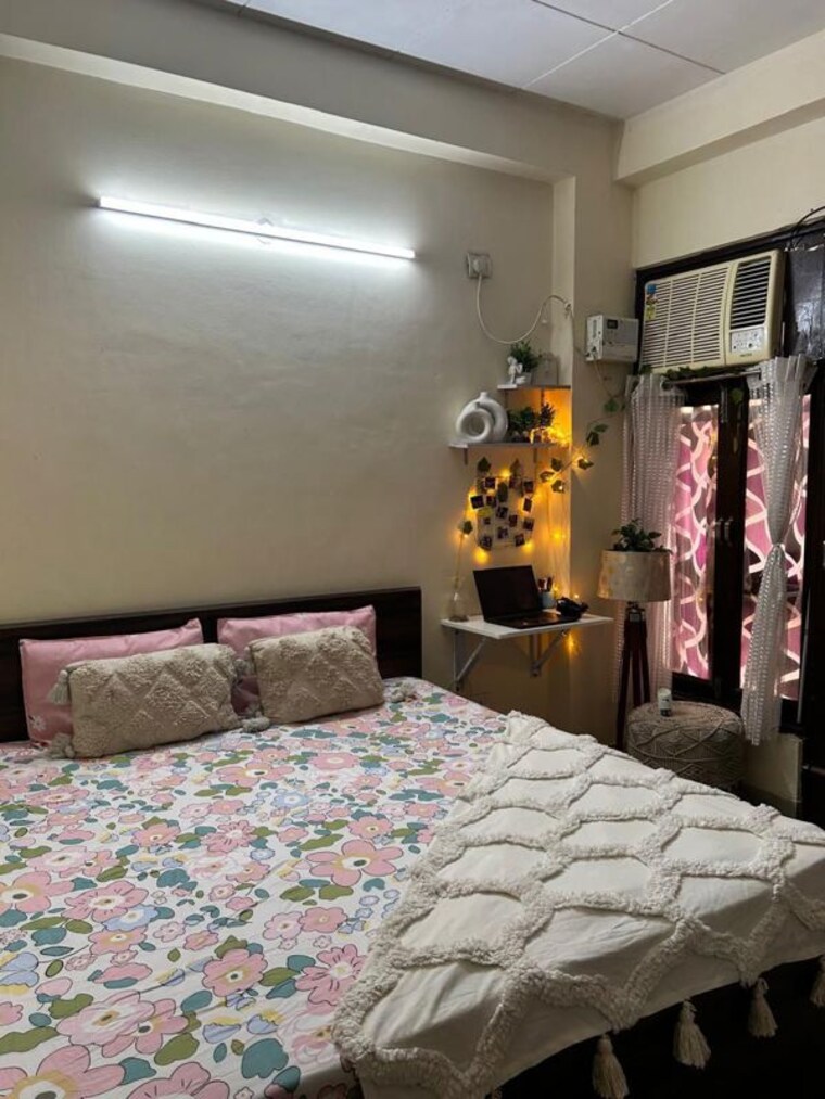Bedroom, dlf-city-phase-iii Studio 340 Sq.Ft. Builder Floor In Sector 24 Gurgaon 9773638