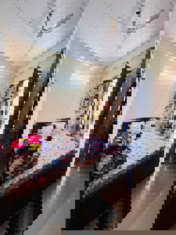 StudioBuilder Floor For Rent in DLF City Phase III