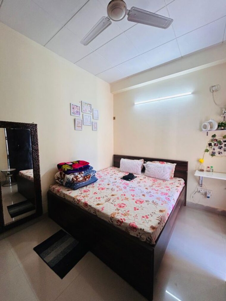 Bedroom, dlf-city-phase-iii 1 RK 360 Sq.Ft. Builder Floor In Sector 24 Gurgaon 9773644