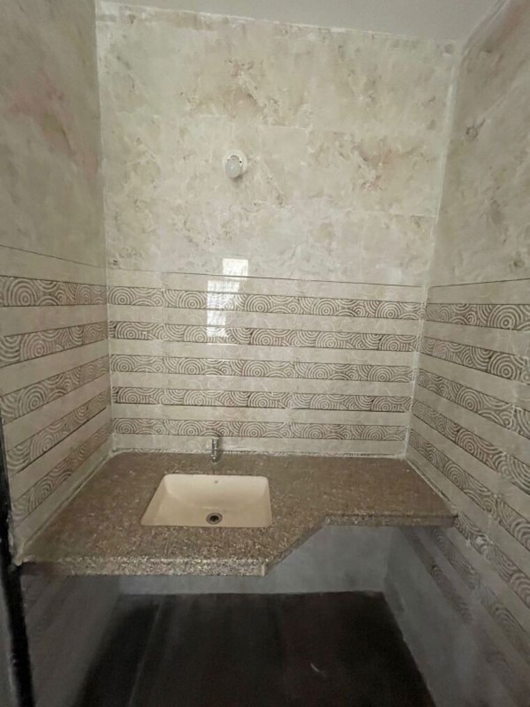 Bathroom, autadwadi handewadi 3 Bedroom 1650 Sq.Ft. Apartment In Autadwadi Handewadi Pune 9773662