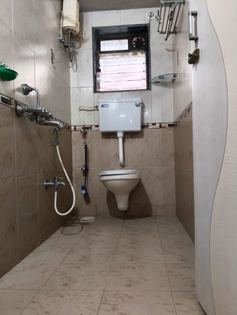 Bathroom, ic colony 3 Bedroom 950 Sq.Ft. Apartment In Ic Colony Mumbai 9773678