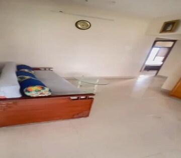 Living Room in 2 BHK Apartment at Matunga East – for Rent