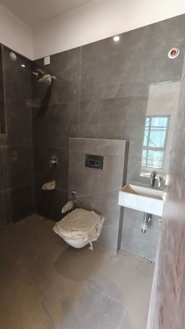 Attached Bathroom, nexa-goyal-aspire 2 Bedroom 683 Sq.Ft. Apartment In Kandivali West Mumbai 9773695