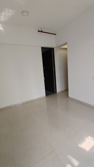 Room in 1 BHK Apartment at Nexa Goyal Aspire, Kandivali West – for Sale
