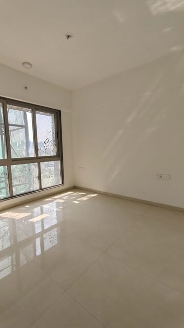 Room in 1 BHK Apartment at Nexa Goyal Aspire, Kandivali West – for Sale