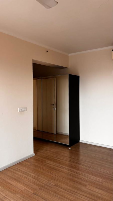 3 BHK + Servant Room 1931 Sq.Ft. Apartment in DLF New Town Heights Town Houses