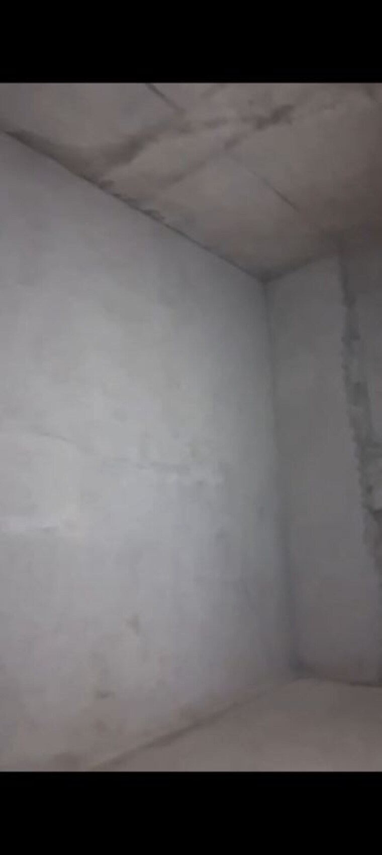 Room, phoenix-atulya Commercial Shop 2200 Sq.Ft. In Borivali West Mumbai 9749340