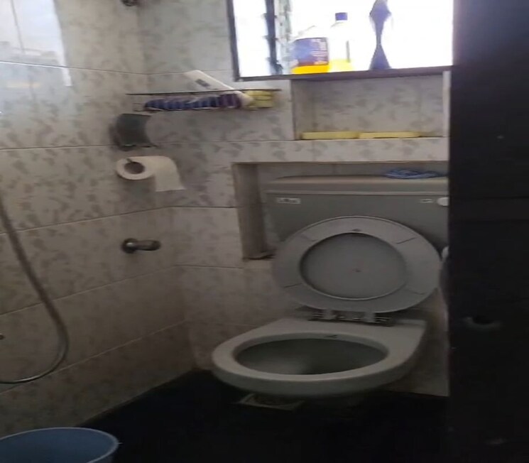 Bathroom, dadar east 1 Bedroom 525 Sq.Ft. Apartment In Dadar East Mumbai 9773734