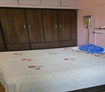 Bedroom in 1 BHK Apartment at Dadar East – for Rent