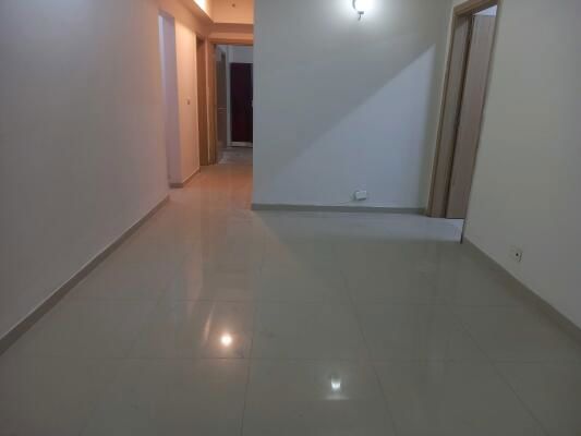 3 BHK + Servant Room Apartment For Rent in DLF New Town Heights III