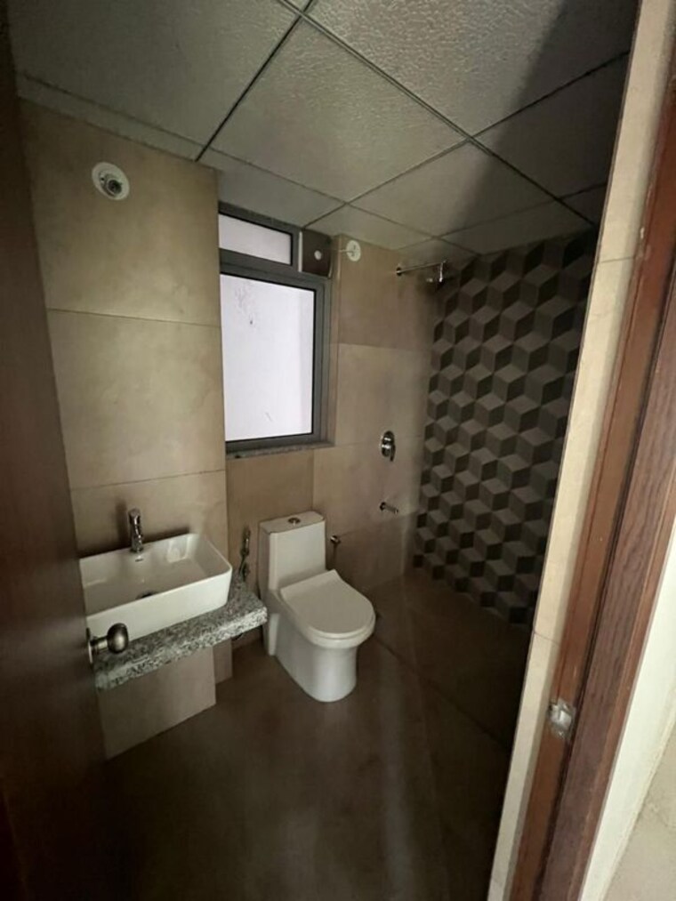 Bathroom, kalpataru-immensa-f 2 Bedroom 598 Sq.Ft. Apartment In Kolshet Road Thane 9773752