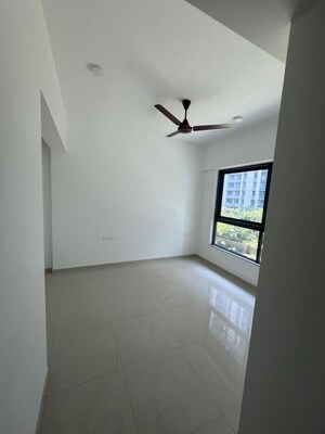 Room in 2 BHK Apartment at Kalpataru Immensa F, Kolshet Road – for Rent