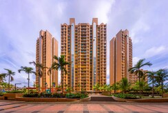 2 BHK + Pooja Room Apartment For Sale in Gurukrupa Marina Enclave