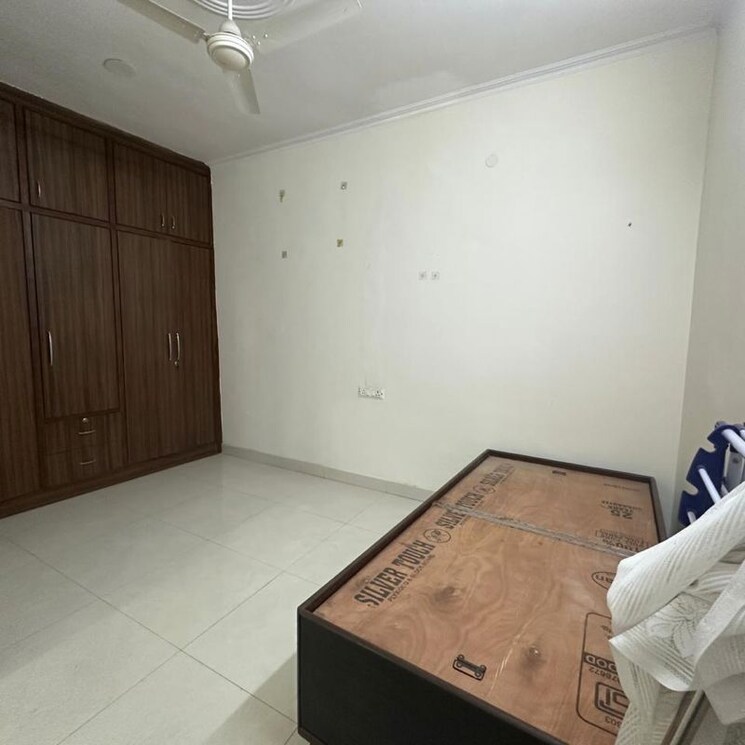 Bedroom, sarvodaya enclave 3 Bedroom 800 Sq.Ft. Apartment In Sarvodaya Enclave Delhi 9773786