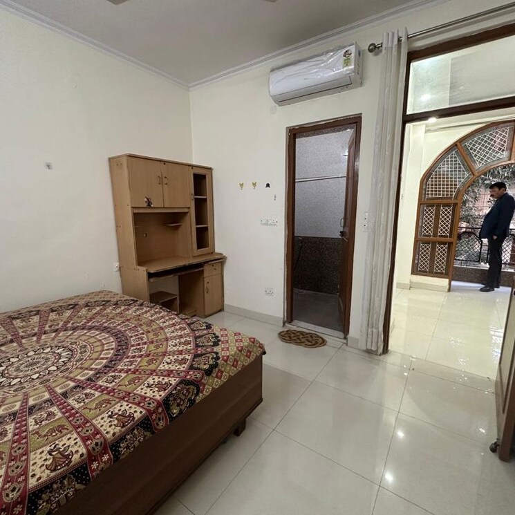 Bedroom, sarvodaya enclave 3 Bedroom 800 Sq.Ft. Apartment In Sarvodaya Enclave Delhi 9773786