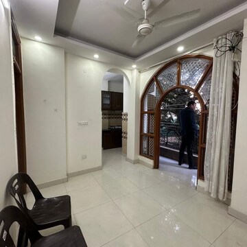 Parking in 3 BHK Apartment at Sarvodaya Enclave – for Rent