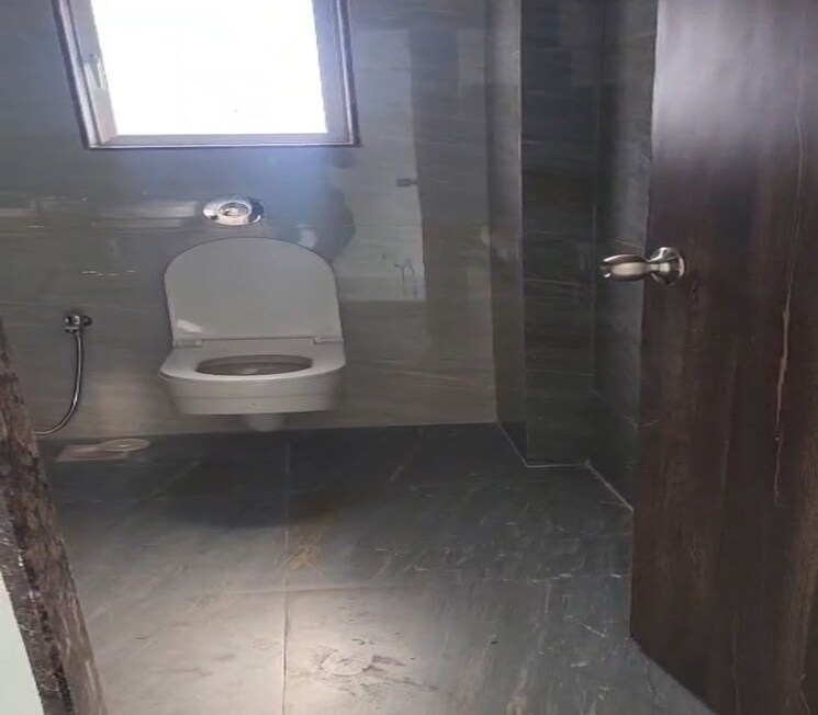 Bathroom, dadar west 1 Bedroom 525 Sq.Ft. Apartment In Dadar West Mumbai 9773781