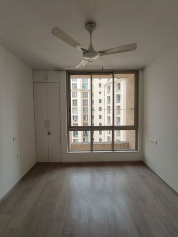 3 BHK Apartment For Sale in Hiranandani Woodpark Apartment, Ghodbunder Road