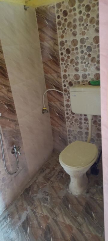 Bathroom in 1 BHK Apartment at Sector 1 Salt Lake City – for Rent