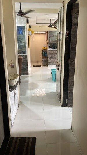 Bathroom in 2 BHK Apartment at Group Seven Rushi Heights, Goregaon East – for Sale