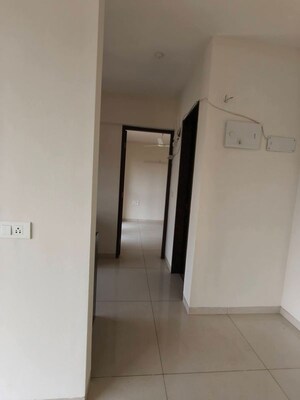 Room in 1 BHK Apartment at Godrej Tranquil, Kandivali East – for Rent