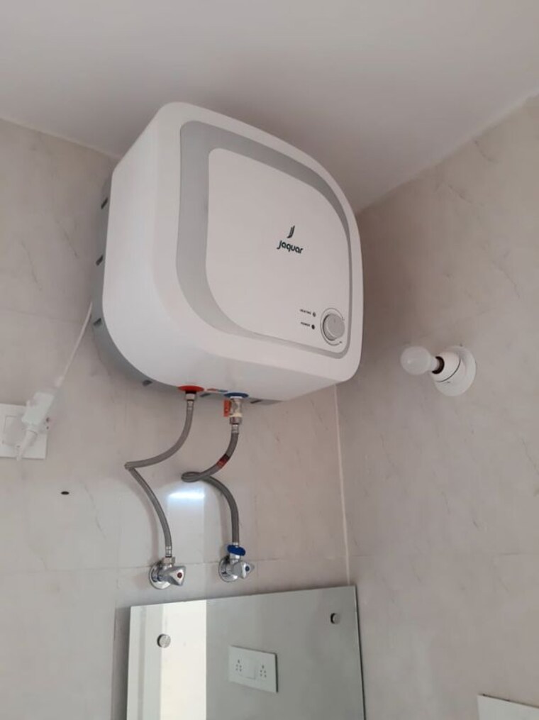 Bathroom, pundag 3 Bedroom 1925 Sq.Ft. Apartment In Pundag Ranchi 9773827