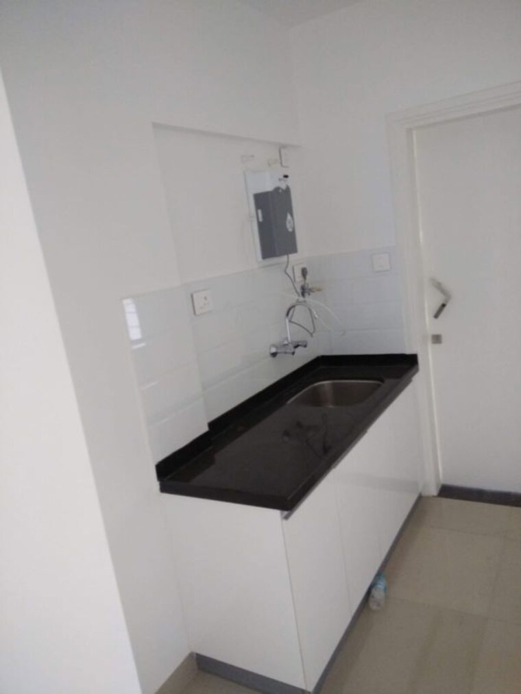 Kitchen, oxy-beaumonde 3 Bedroom 1650 Sq.Ft. Apartment In Viman Nagar Pune 9773864