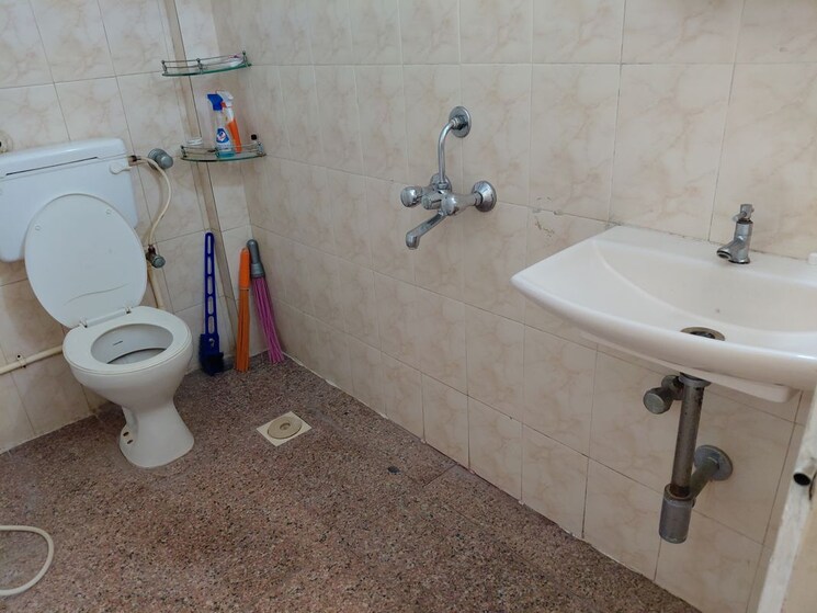 Bathroom, satellite-garden 2 Bedroom 875 Sq.Ft. Apartment In Goregaon East Mumbai 9773866